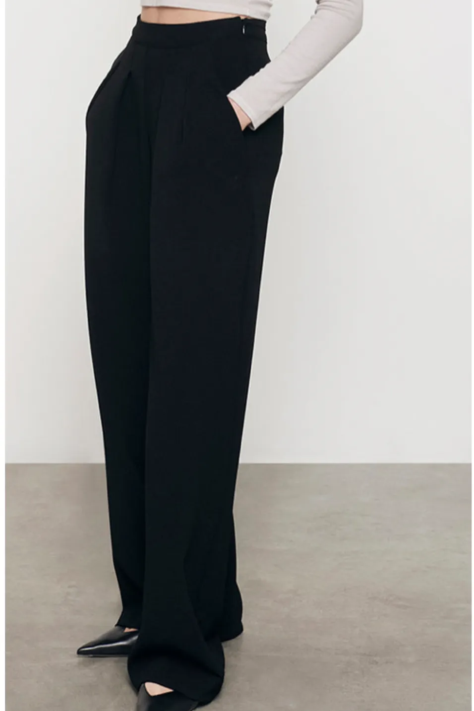 Crepe Essential Trouser