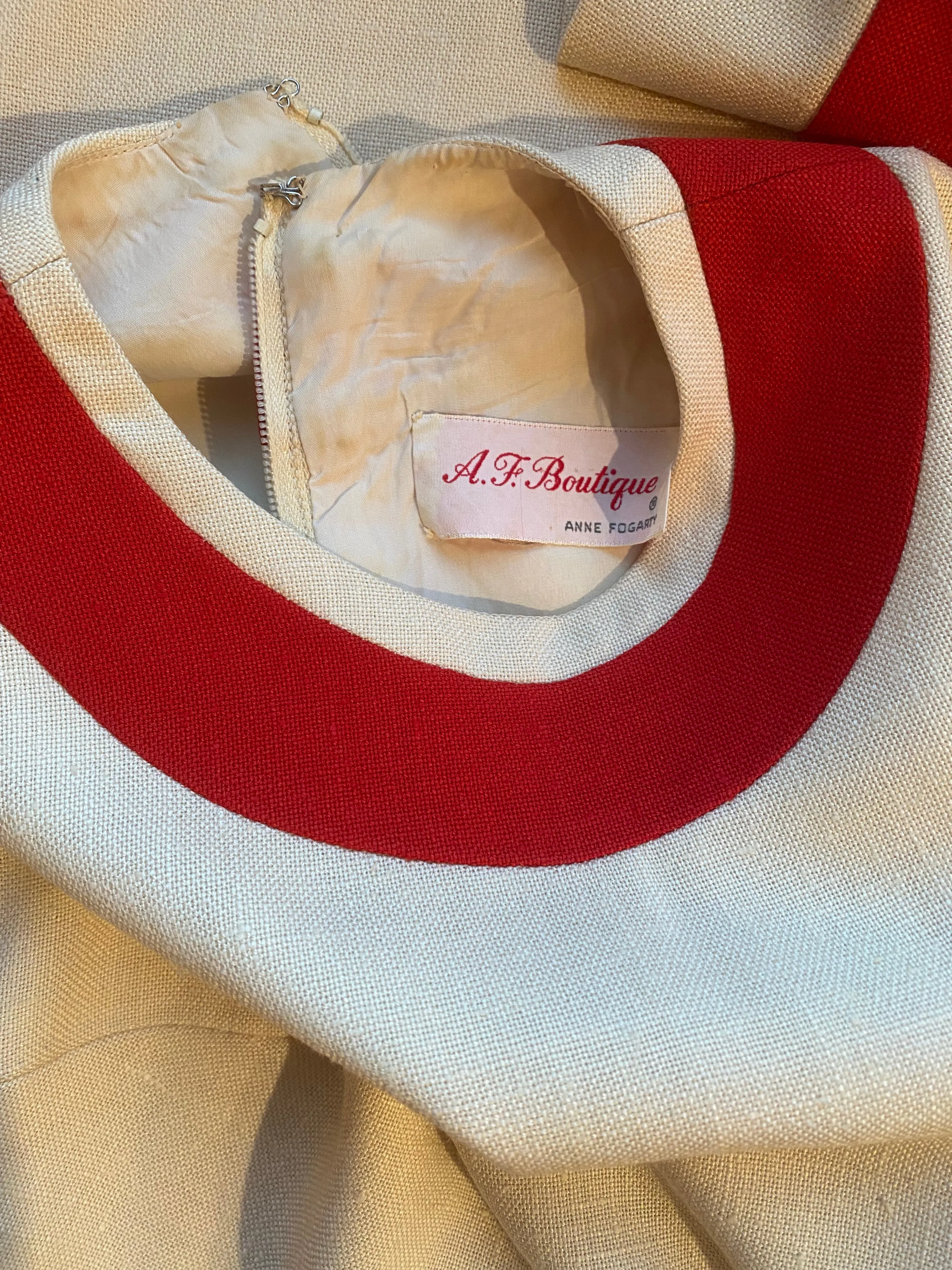 Darling 1960's Anne Fogarty Red and Cream Shift Dress / SM