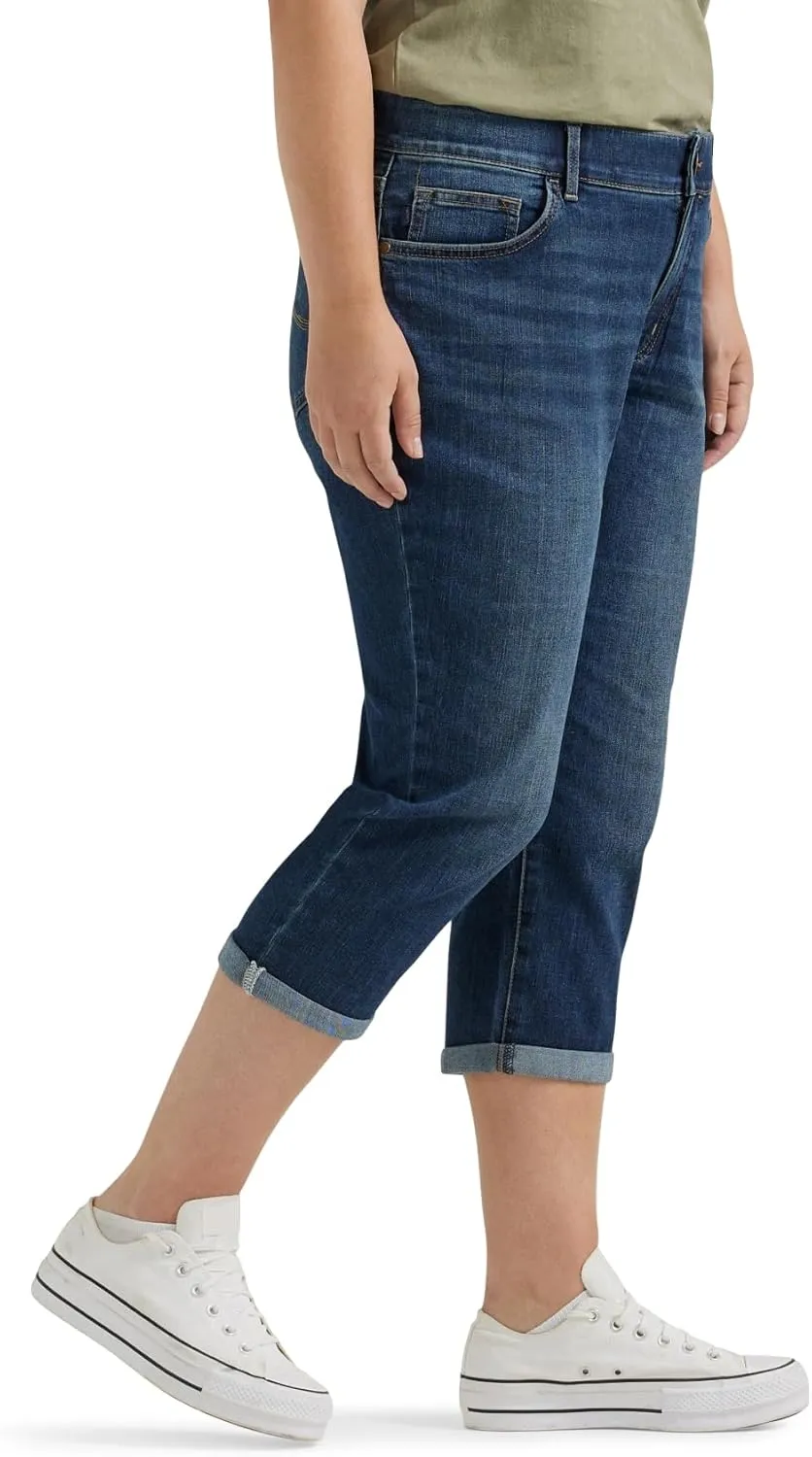 Lee Women's Plus Size Flex Motion Regular Fit 5 Pocket Capri Jean
