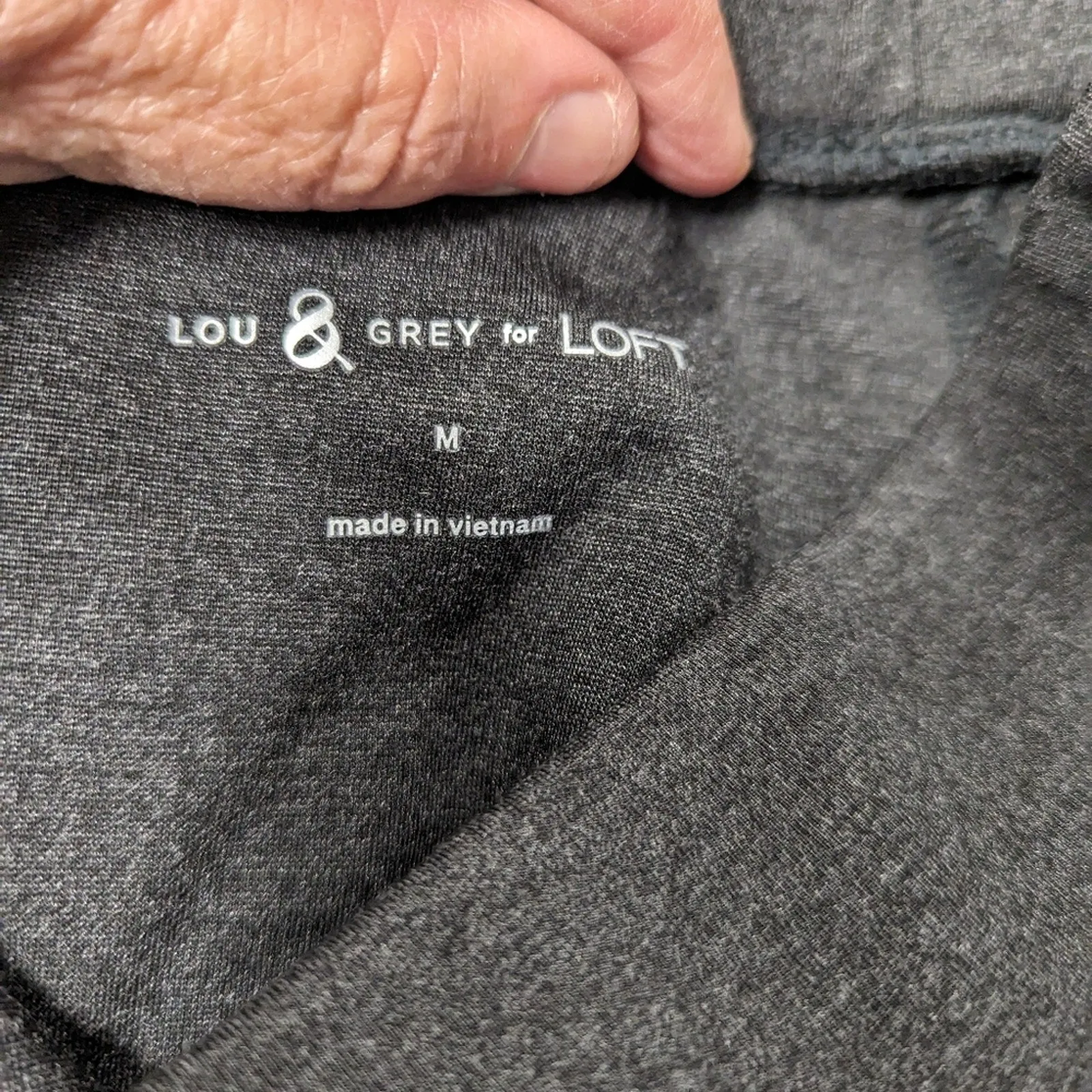 Lou & Grey Pointe Pocket Leggings / Medium