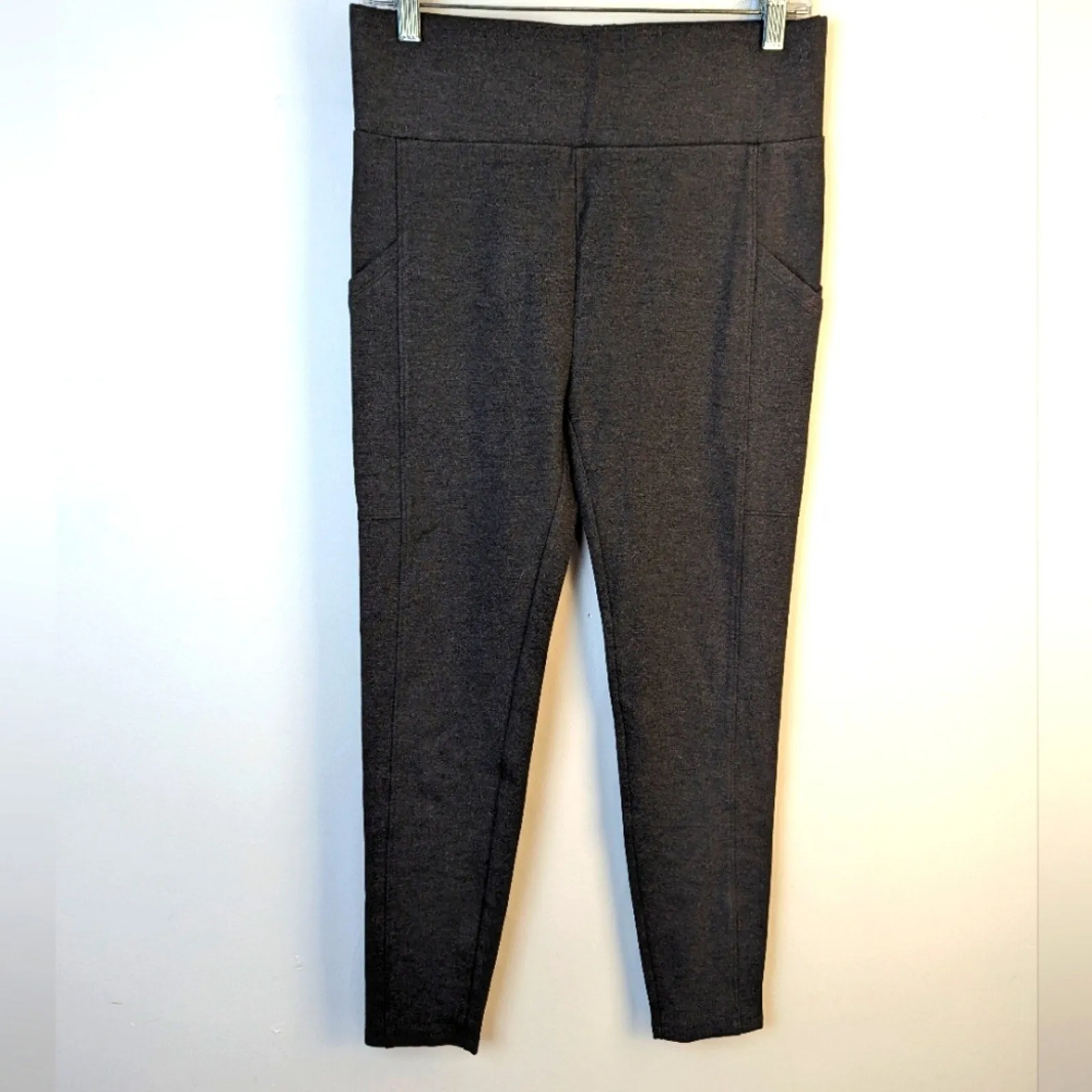 Lou & Grey Pointe Pocket Leggings / Medium