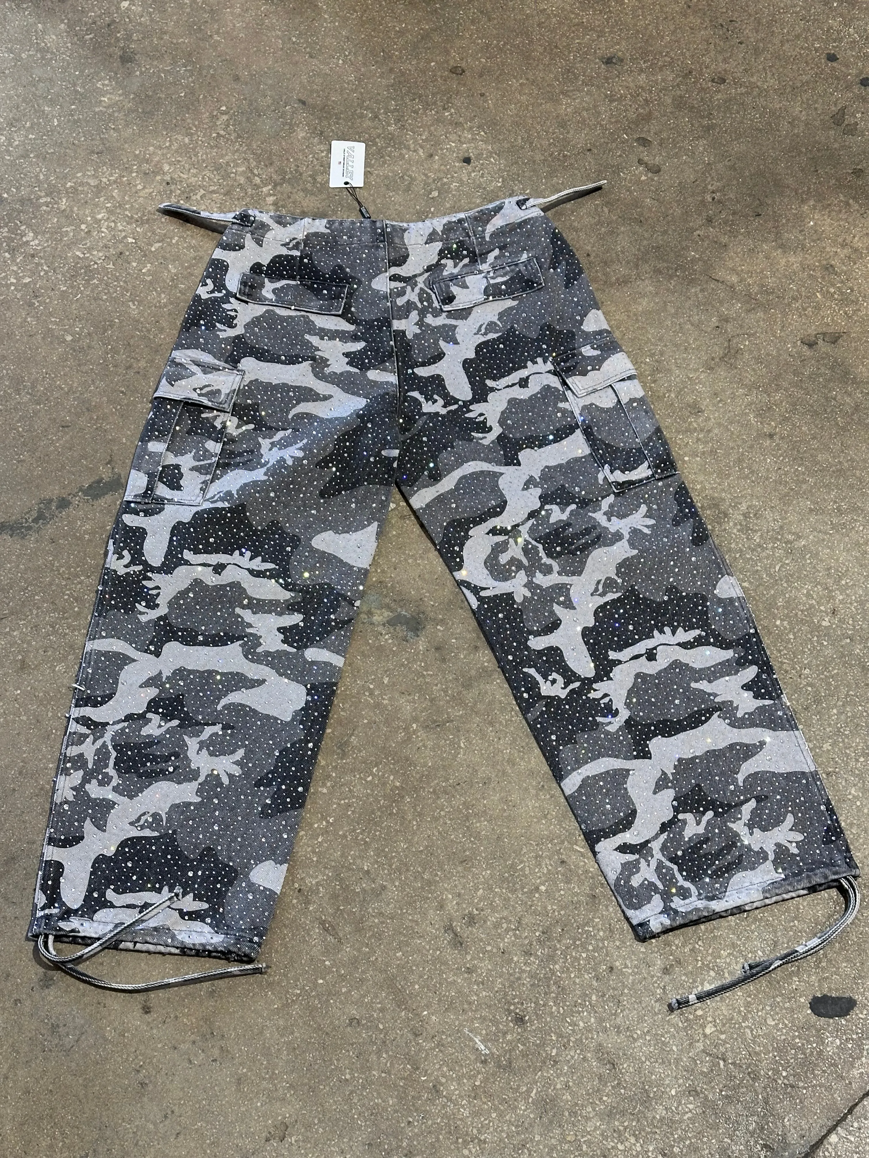 NEW VALE Crystal Winter Camo Cargo Pants